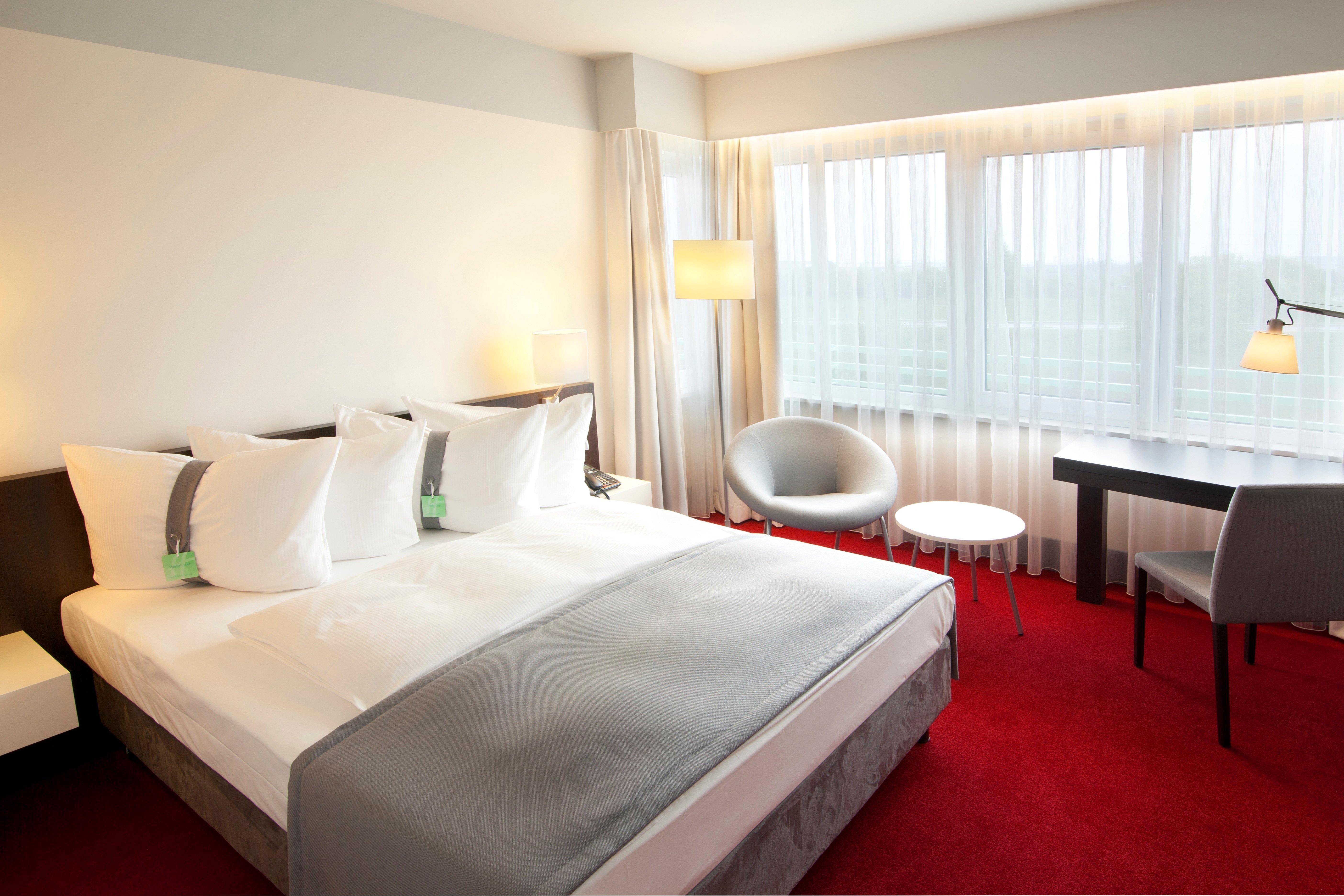 Holiday Inn Berlin Airport - Conference Centre By Ihg Schoenefeld Exterior photo