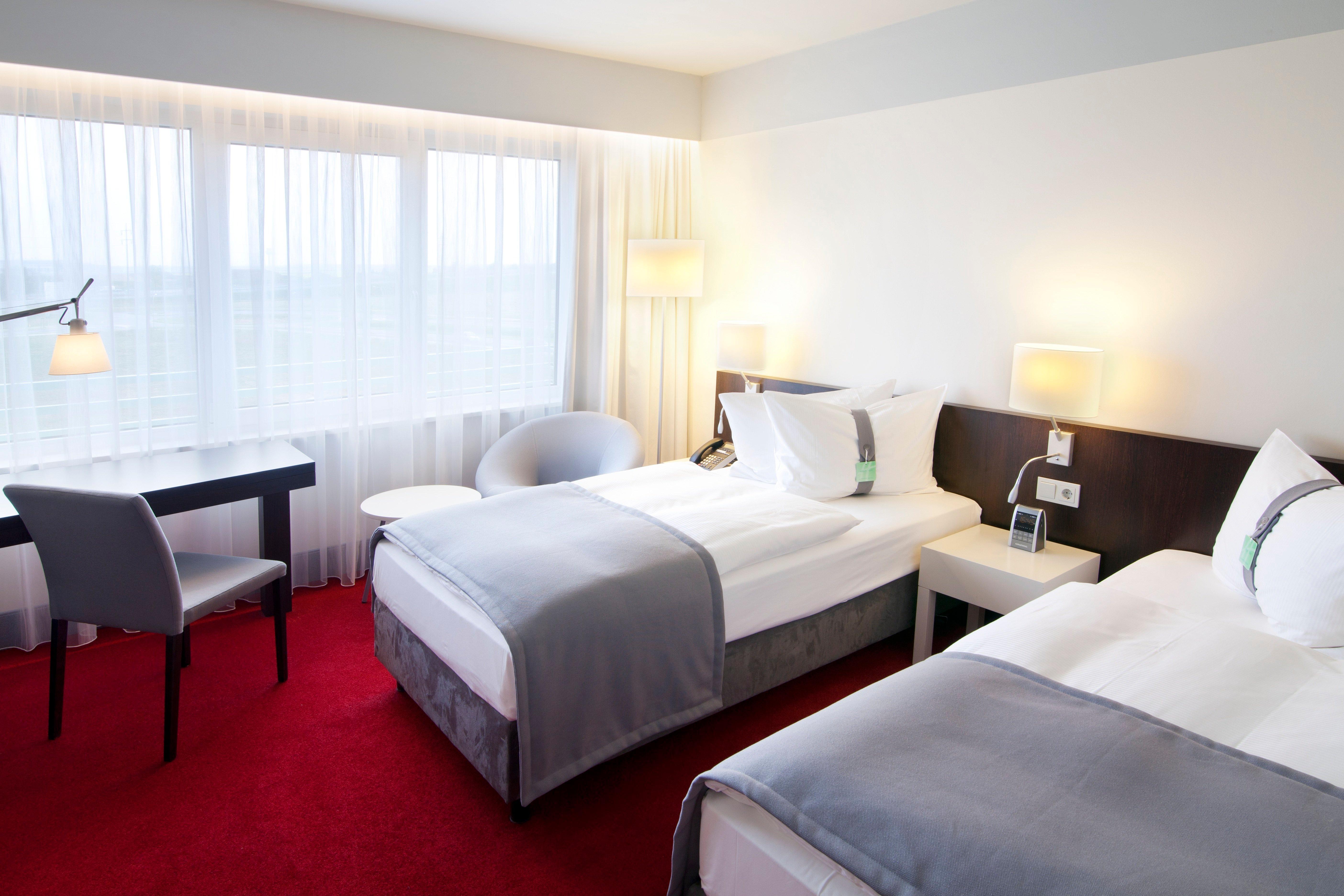 Holiday Inn Berlin Airport - Conference Centre By Ihg Schoenefeld Exterior photo