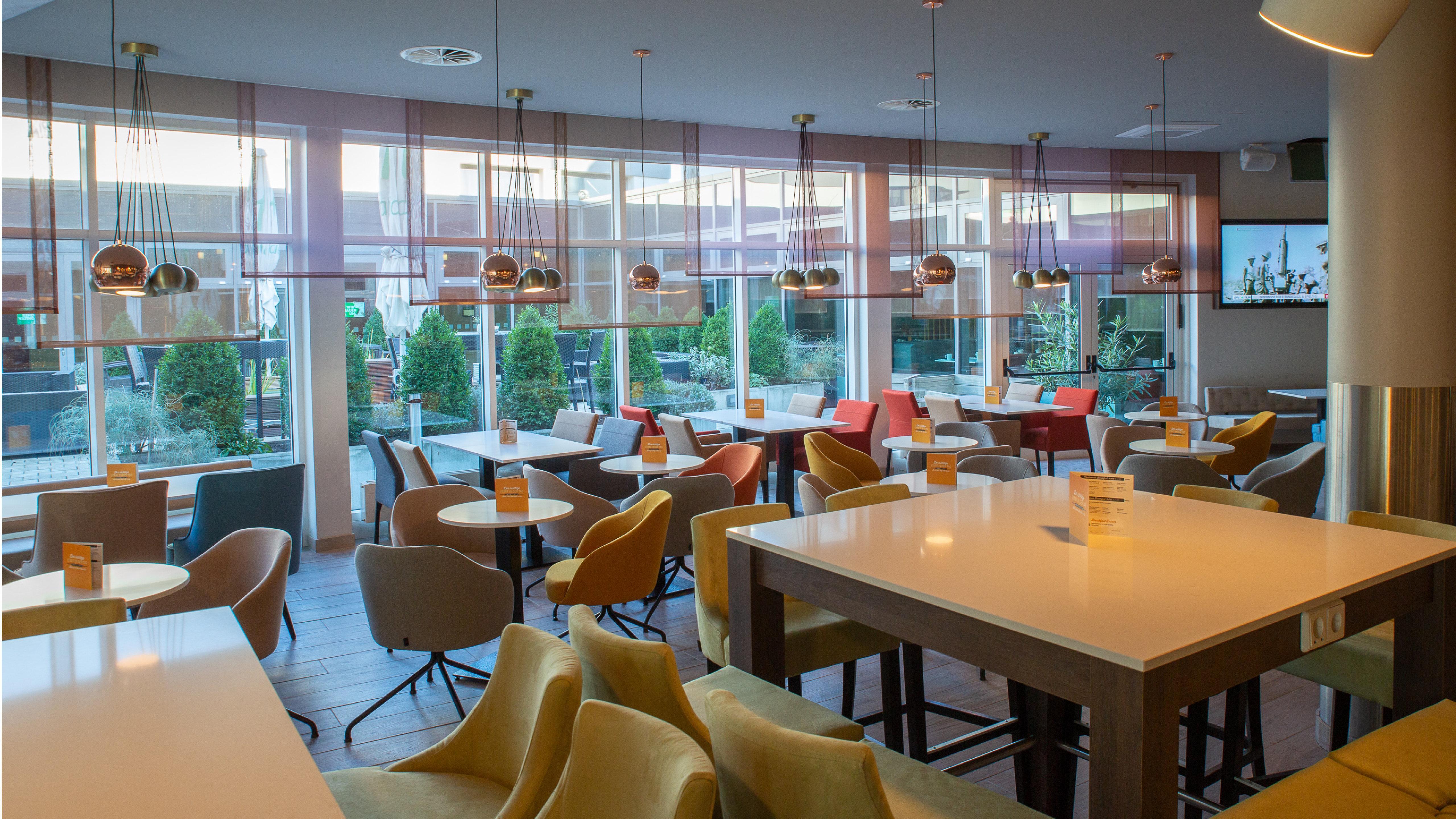 Holiday Inn Berlin Airport - Conference Centre By Ihg Schoenefeld Exterior photo