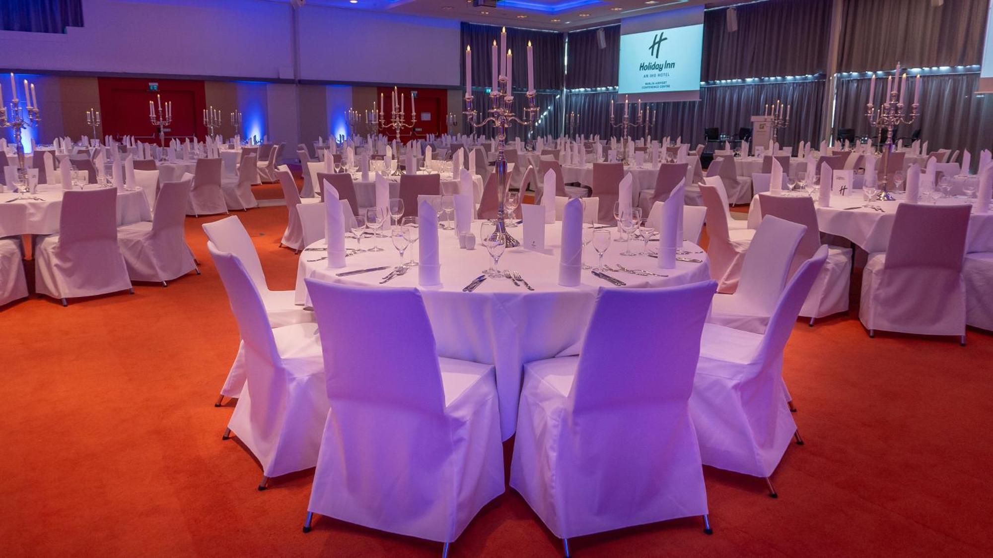 Holiday Inn Berlin Airport - Conference Centre By Ihg Schoenefeld Exterior photo