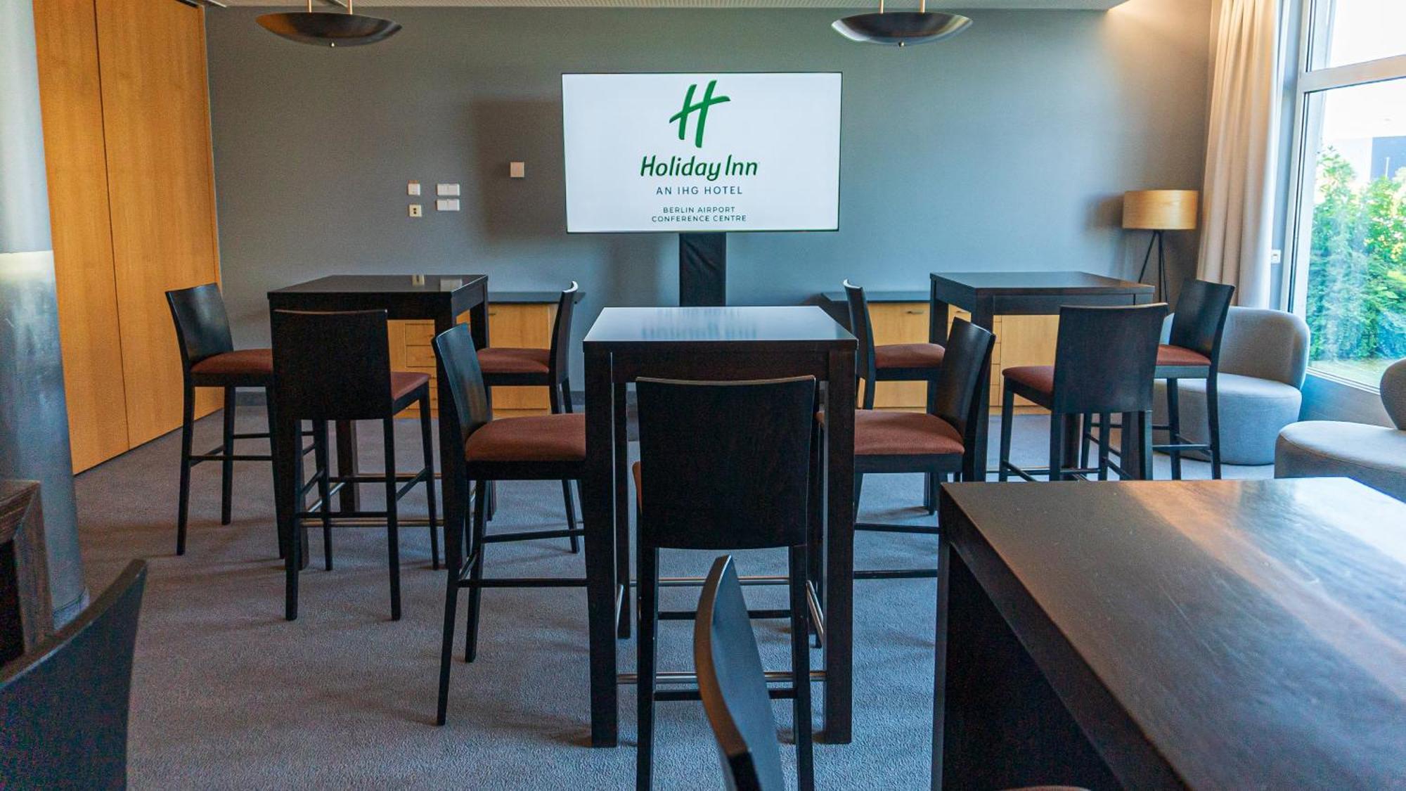 Holiday Inn Berlin Airport - Conference Centre By Ihg Schoenefeld Exterior photo