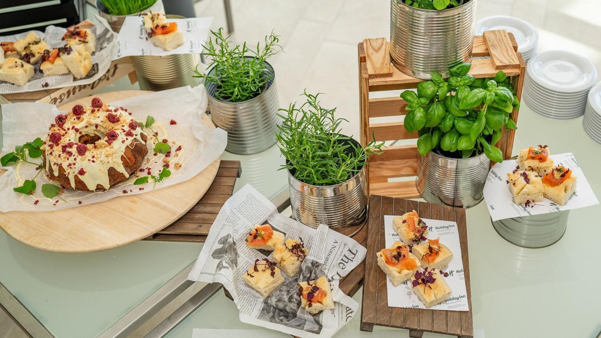 Holiday Inn Berlin Airport - Conference Centre By Ihg Schoenefeld Exterior photo